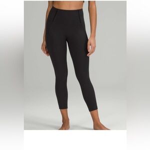 Lululemon nulu mesh panels 25” black legging good condition.size 8.